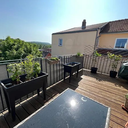 Oeslauer Stube Gemuetliches Mit Kamin, Klimaanlage, Balkon, 3 Schlafzimmern, 2 Baedern, Modern, Familienfreundlich, Zentral, Vollausgestattet * Rödental