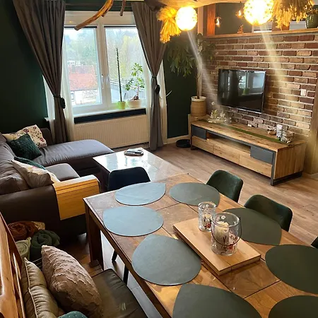 Appartement Oeslauer Stube Gemuetliches Mit Kamin, Klimaanlage, Balkon, 3 Schlafzimmern, 2 Baedern, Modern, Familienfreundlich, Zentral, Vollausgestattet *