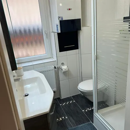 Oeslauer Stube Gemuetliches Mit Kamin, Klimaanlage, Balkon, 3 Schlafzimmern, 2 Baedern, Modern, Familienfreundlich, Zentral, Vollausgestattet